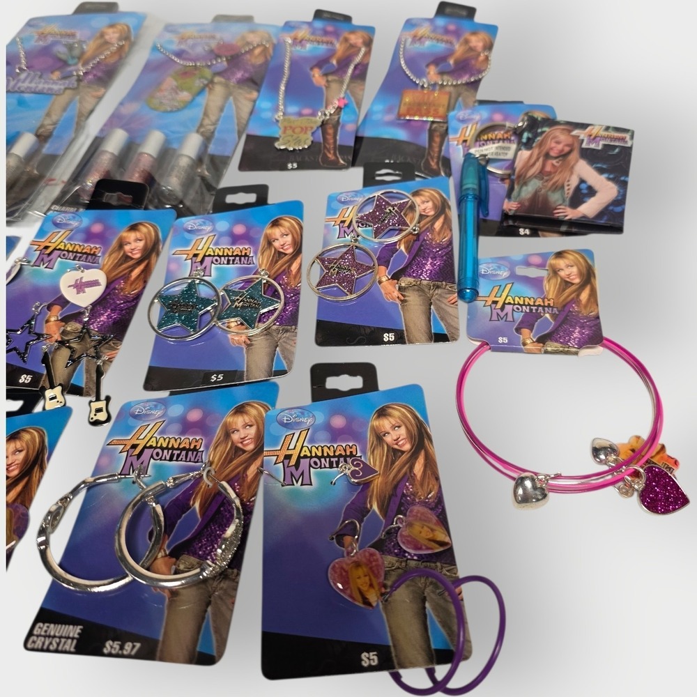 LOT OF 13-NEW Disney Hannah Montana Necklace And Earring Sets Lip Gloss JEWELRY - Picture 4 of 5
